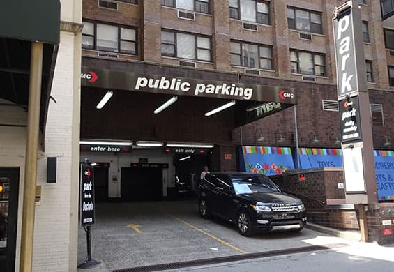 Parking garage at 118 East 86th Street